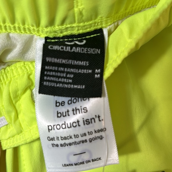 NWT The North Face Women's Elevation LED Yellow Athletic Short size Medium - Picture 6 of 9